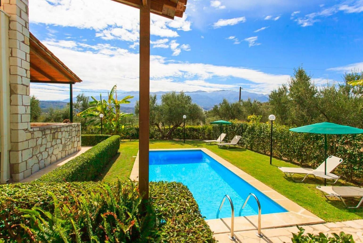 Villa Giannis Kalyves Exterior photo